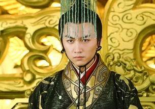 傻皇提剑请父皇退位,宫廷风云再起